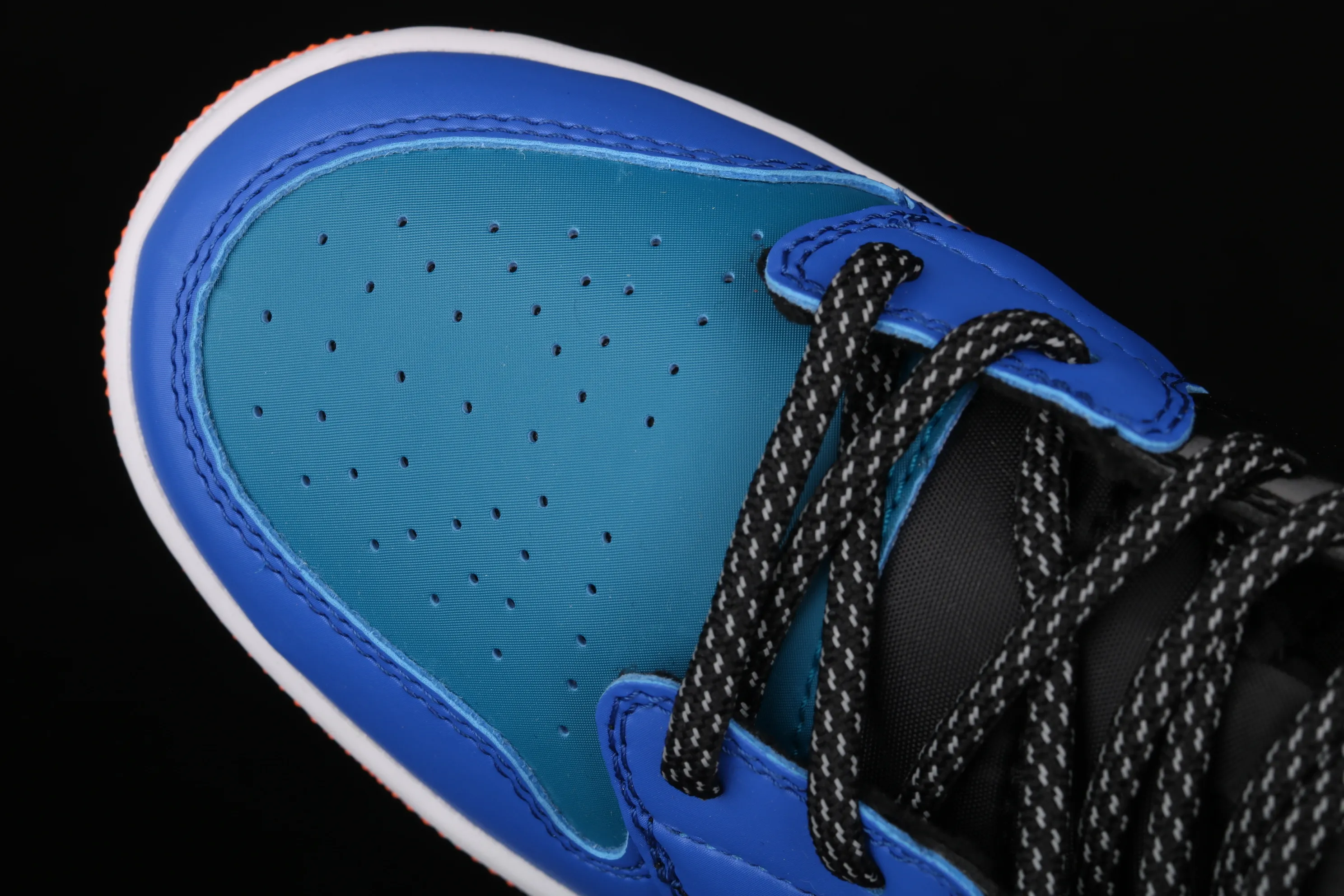 All categories Air Jordan Jordan series basketball shoes Air Jordan 1 Mid Air Jordan 1 Mid AJ1 Joe 1 patent leather black blue orange Zhongbang basketball shoes 554725-440